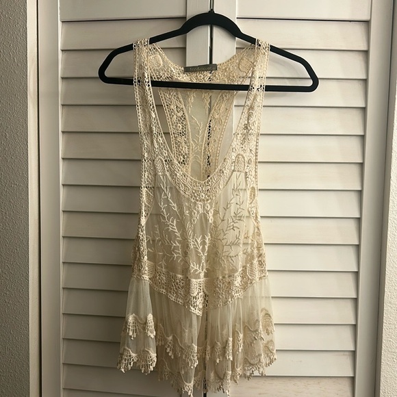 Tops - lacy, flowy layering top
